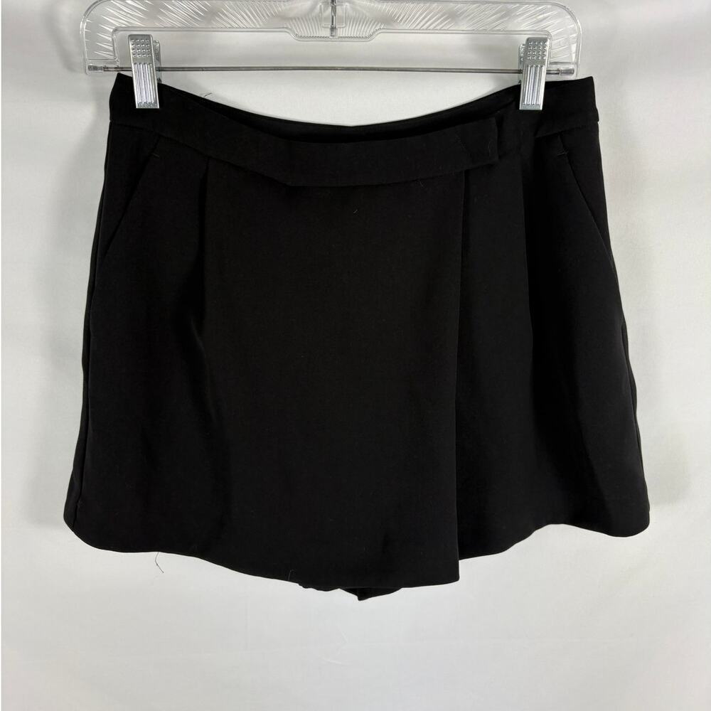 Vince Black High Waist Flap Front Dressy Shorts Size 2
